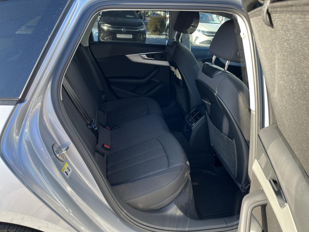 A4 Avant 40 2.0 TDI quattro S -Tronic (Navi+MatrixLED+R-Kamera+AHK)