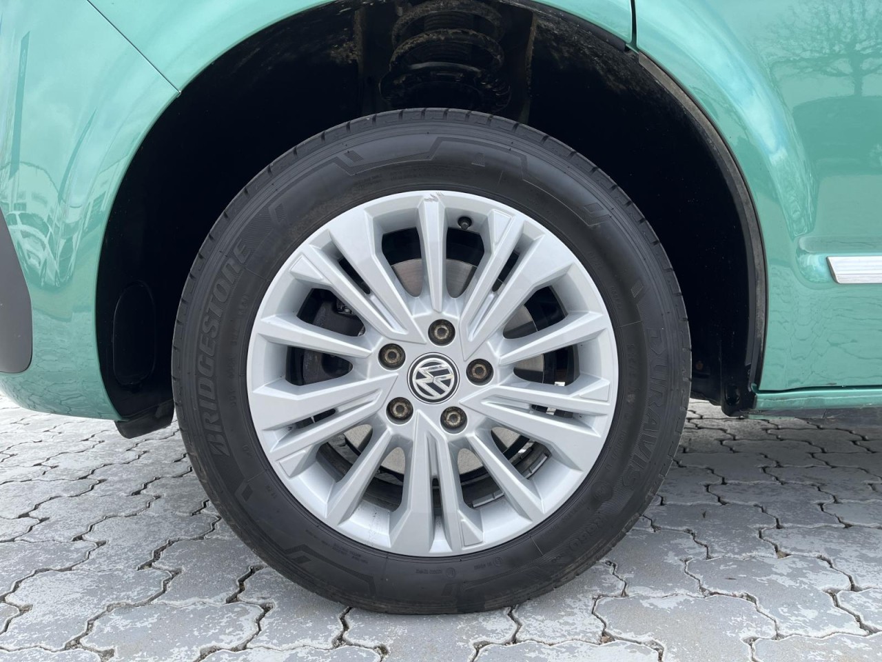 Multivan T6.1 2.0 TDI 4 Motion (LED+NAVI+AHK+R-Kamera+,ACC+APP)