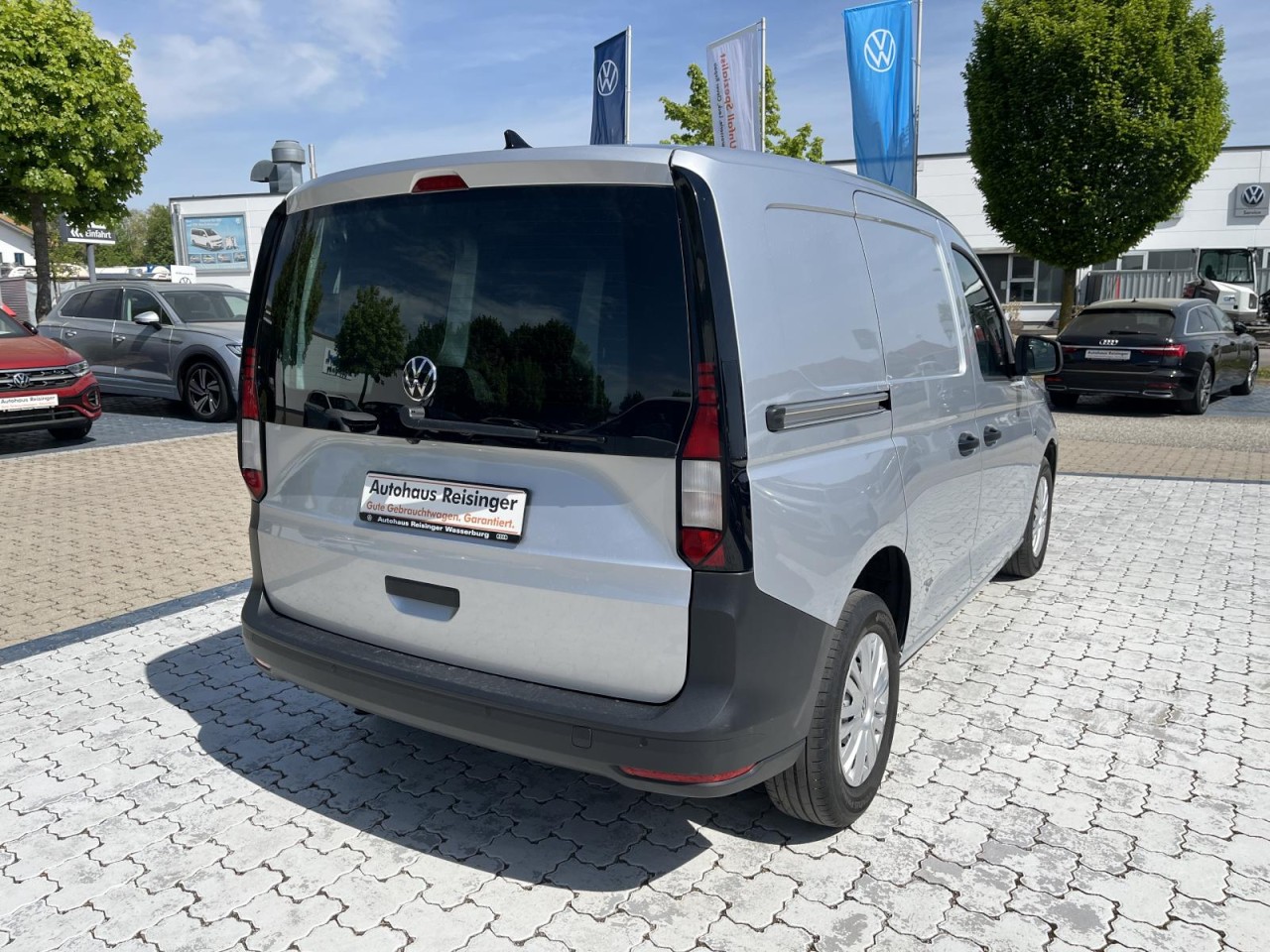 Caddy Cargo 2.0 TDI (PDC+Klima+Navi+RearView)