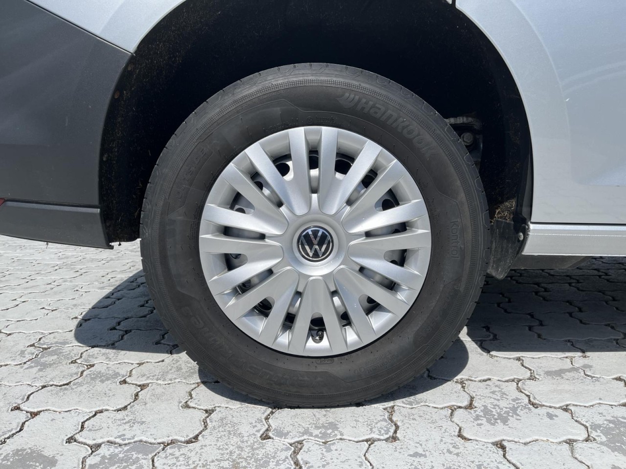 Caddy Cargo 2.0 TDI (PDC+Klima+Navi+RearView)