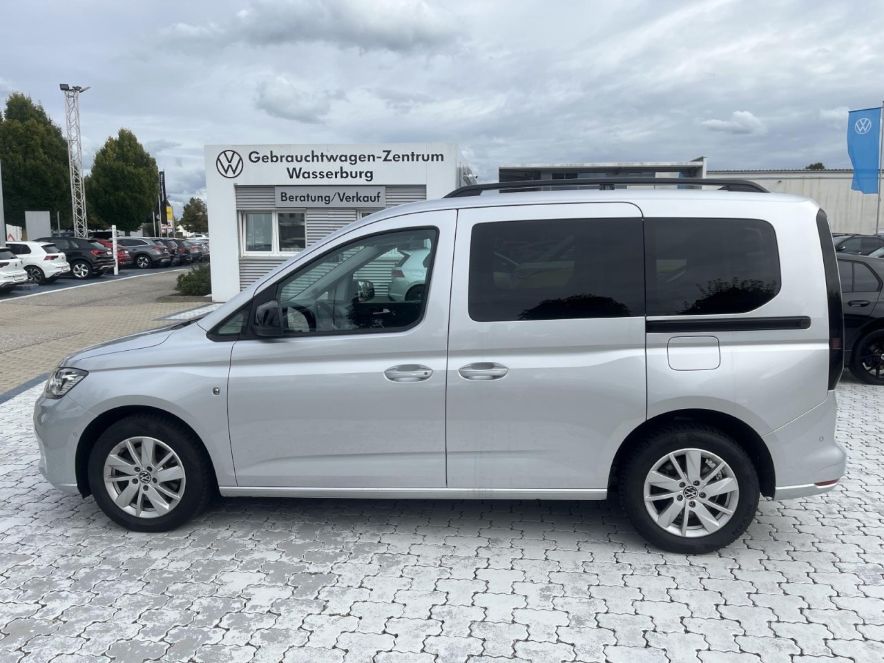Caddy Life 2,0 TDI DSG(LED,Navi,AHK) Klima Navi