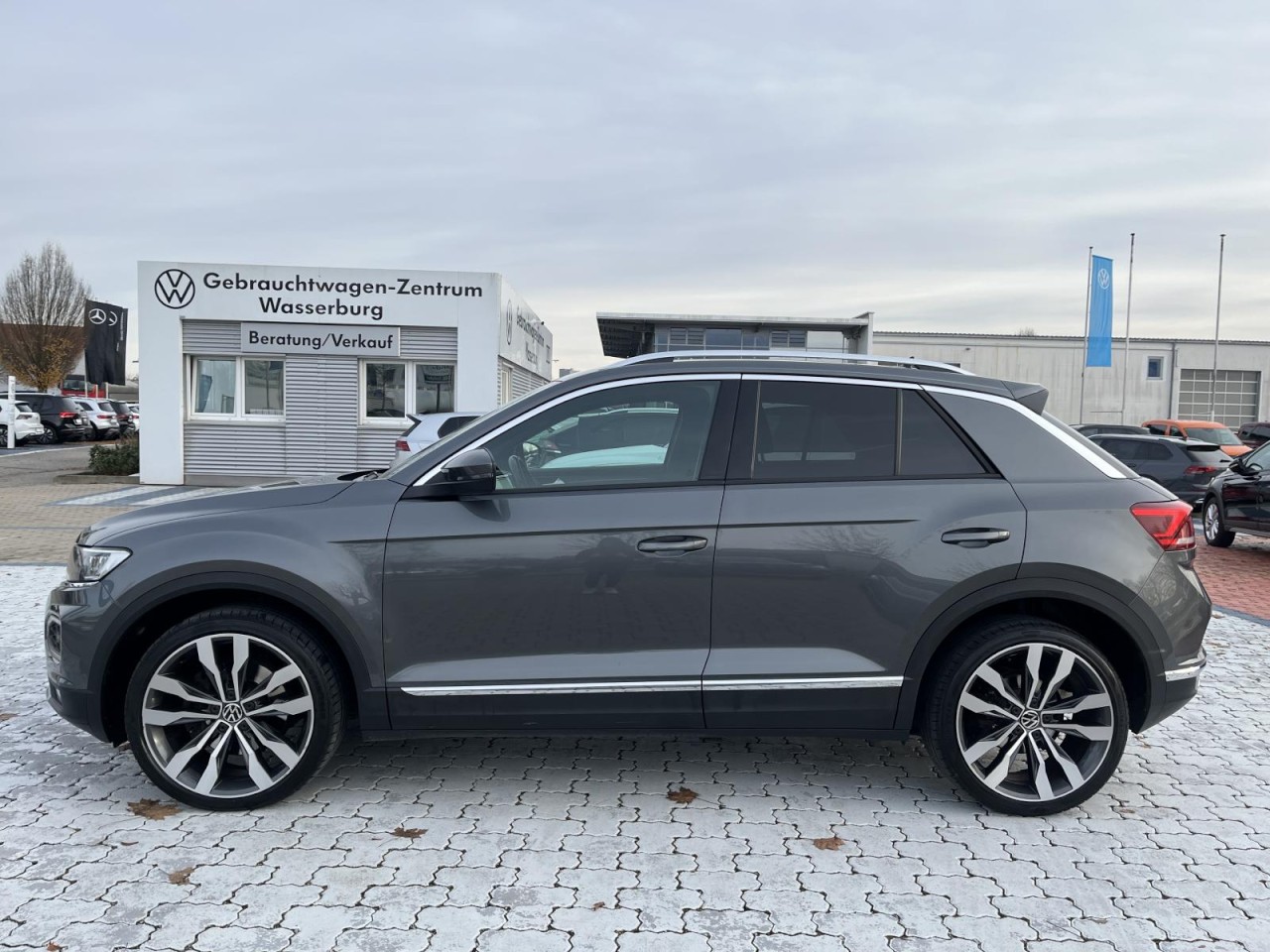 T-Roc 2,0 TSI DSG Sport 4MOTION (AHK+BEATS+Schiebedach)