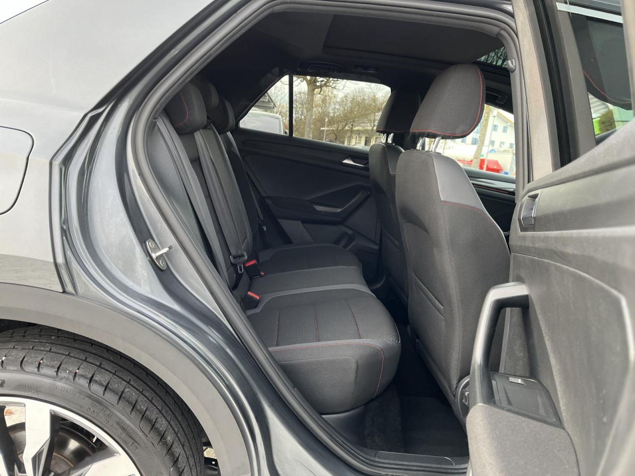 T-Roc 2,0 TSI DSG Sport 4MOTION (AHK+BEATS+Schiebedach)