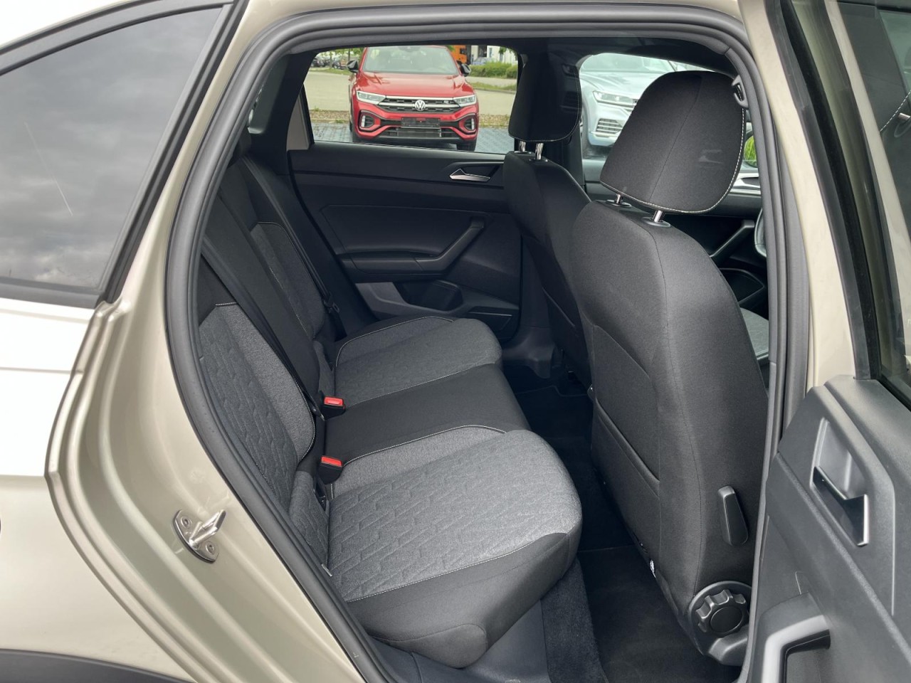 Taigo 1.0 TSI Move DSG (IQLight+NAVI+APP+AHK+ACC+RearView)