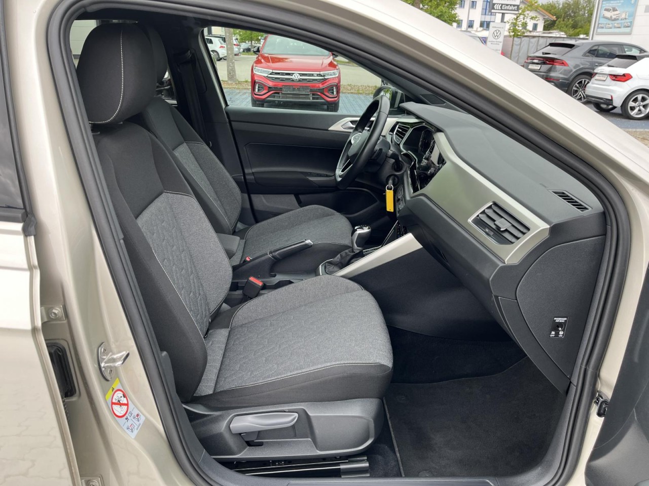 Taigo 1.0 TSI Move DSG (IQLight+NAVI+APP+AHK+ACC+RearView)