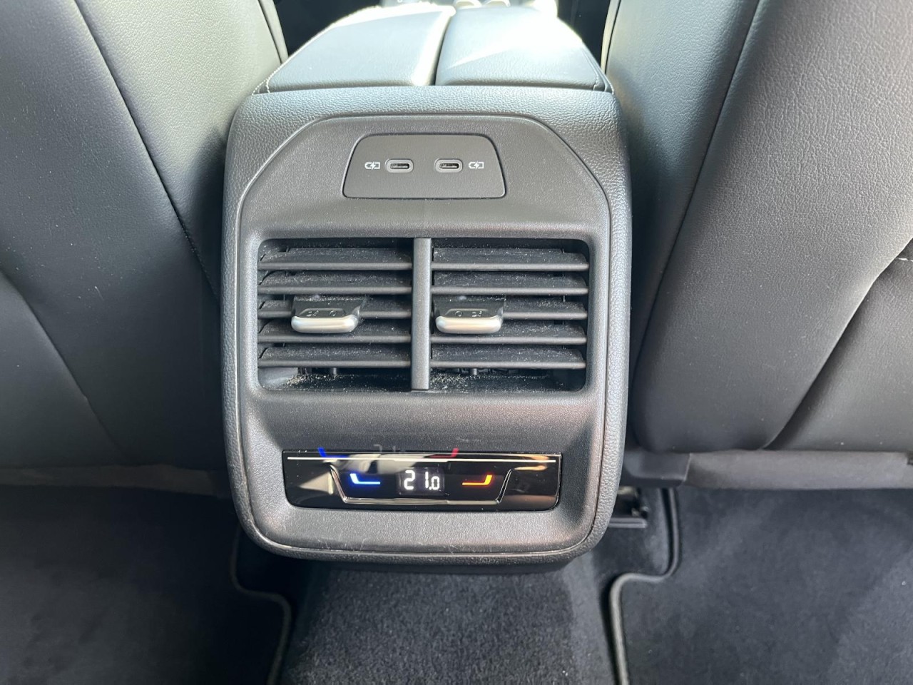 Passat Variant 2.0 TDI Business DSG (LED+NAVI+AHK+ACC+APP+HeadUp)