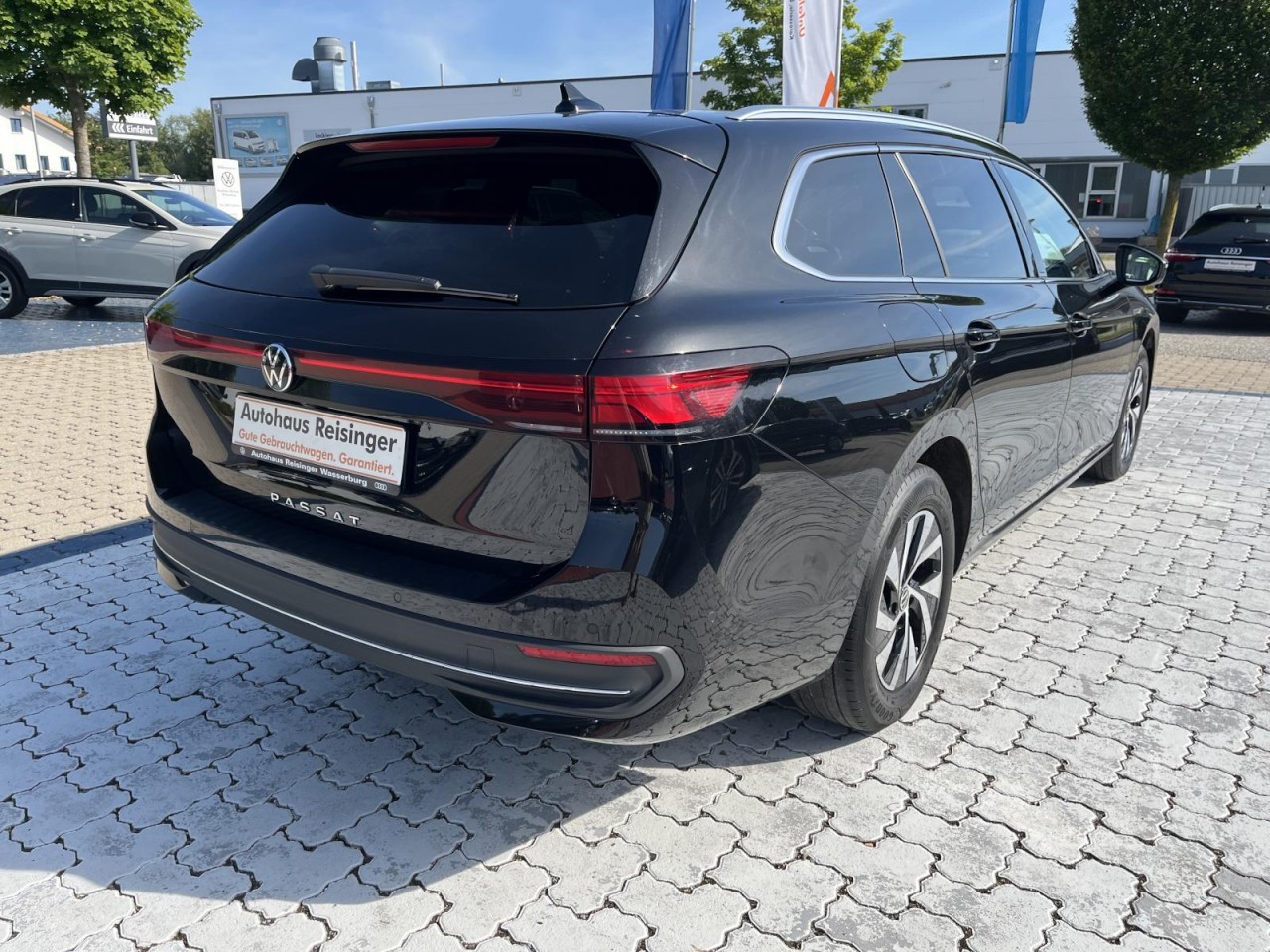 Passat Variant 2.0 TDI Business DSG (LED+NAVI+AHK+ACC+APP+HeadUp)