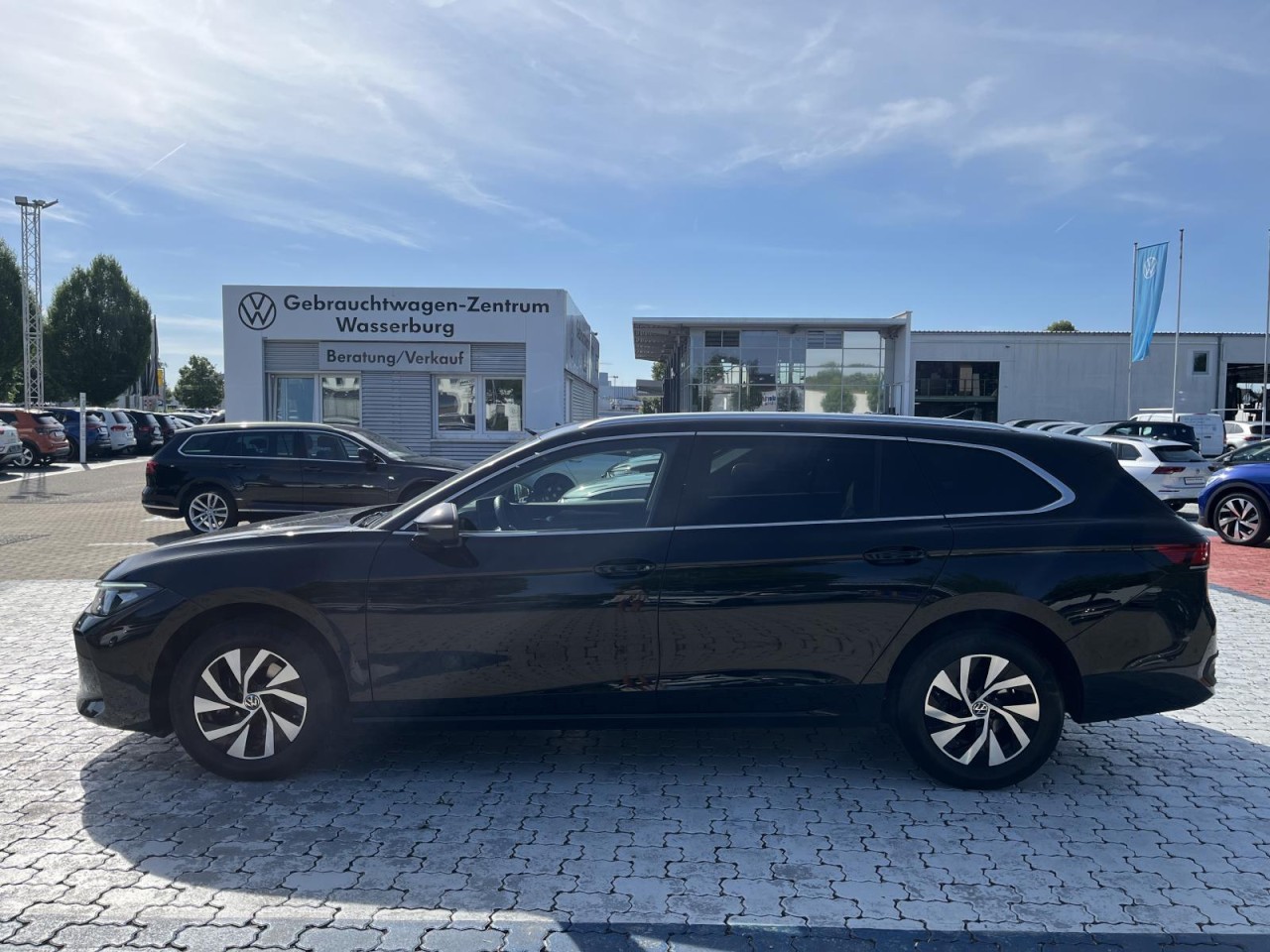 Passat Variant 2.0 TDI Business DSG (LED+NAVI+AHK+ACC+APP+HeadUp)