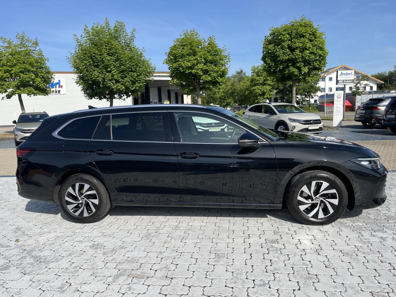 Passat Variant 2.0 TDI Business DSG (LED+NAVI+AHK+ACC+APP+HeadUp)