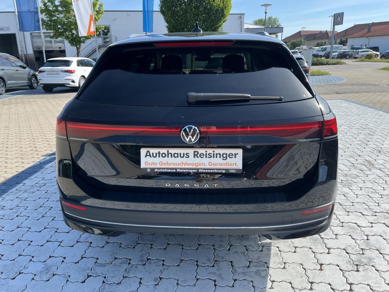 Passat Variant 2.0 TDI Business DSG (LED+NAVI+AHK+ACC+APP+HeadUp)
