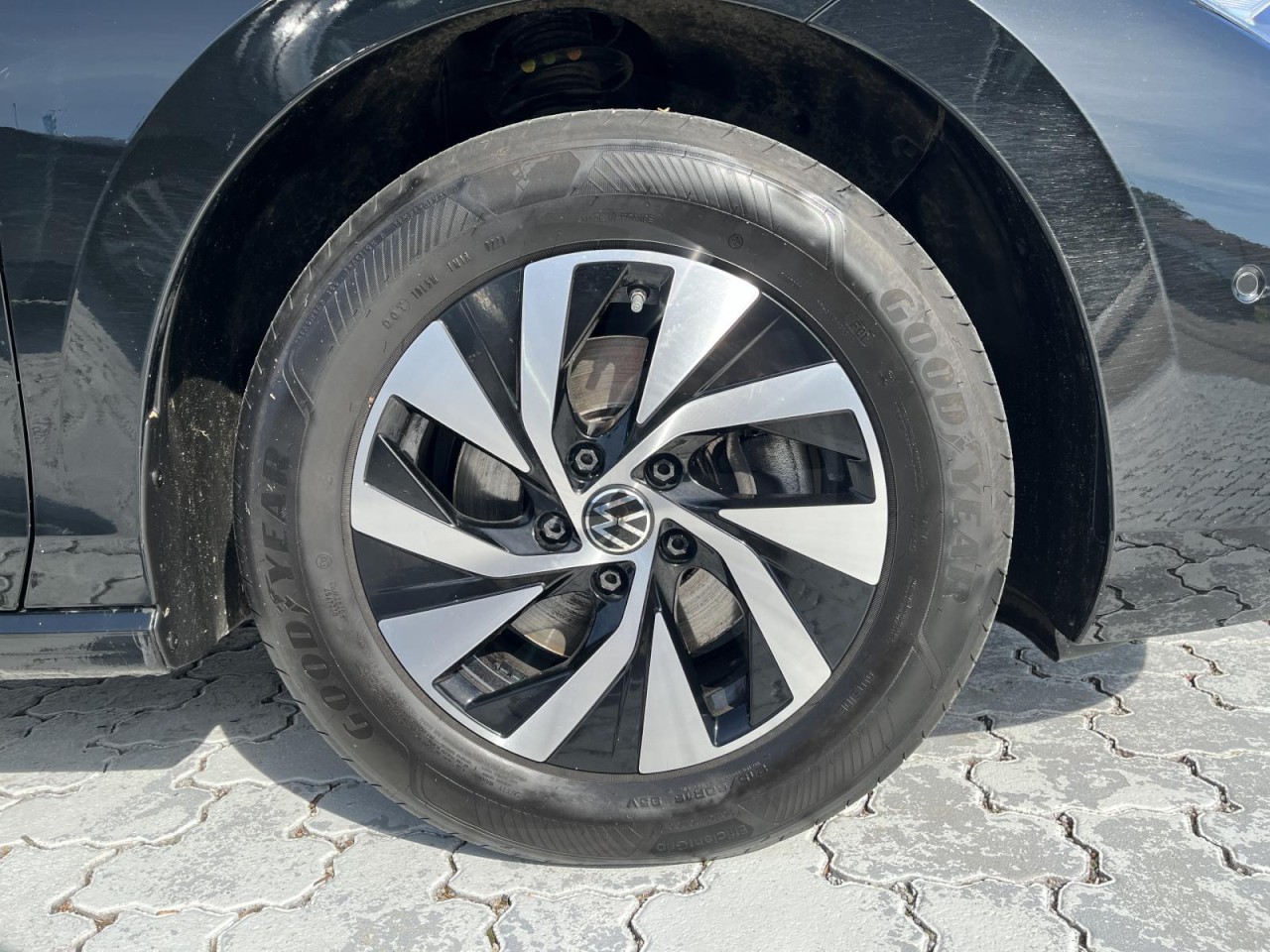 Passat Variant 2.0 TDI Business DSG (LED+NAVI+AHK+ACC+APP+HeadUp)