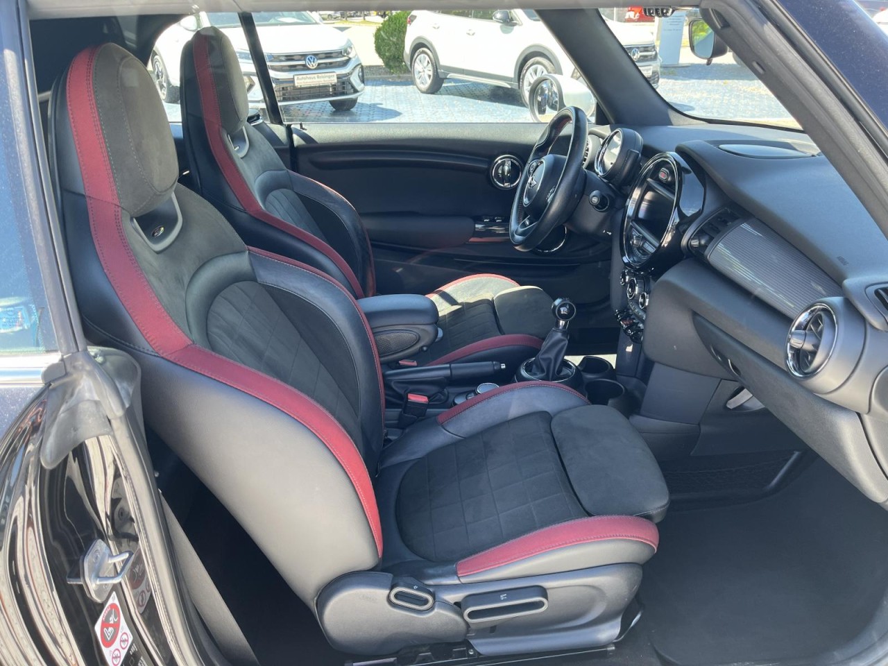 Cooper Cabrio Pepper 1,5 (CarbonBlack+Navi+Sitzh.+PDC+ACC)
