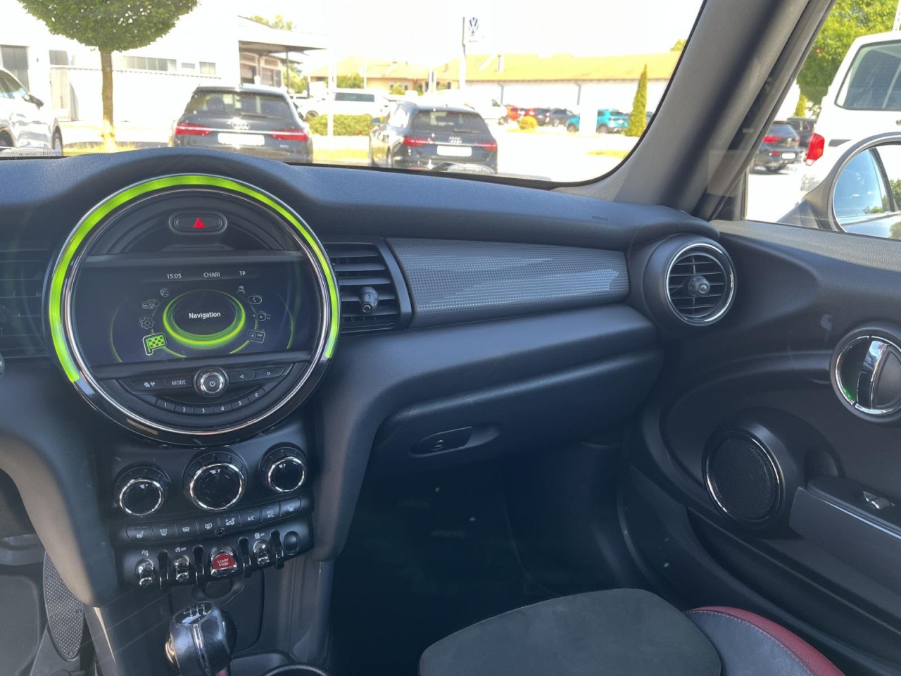 Cooper Cabrio Pepper 1,5 (CarbonBlack+Navi+Sitzh.+PDC+ACC)