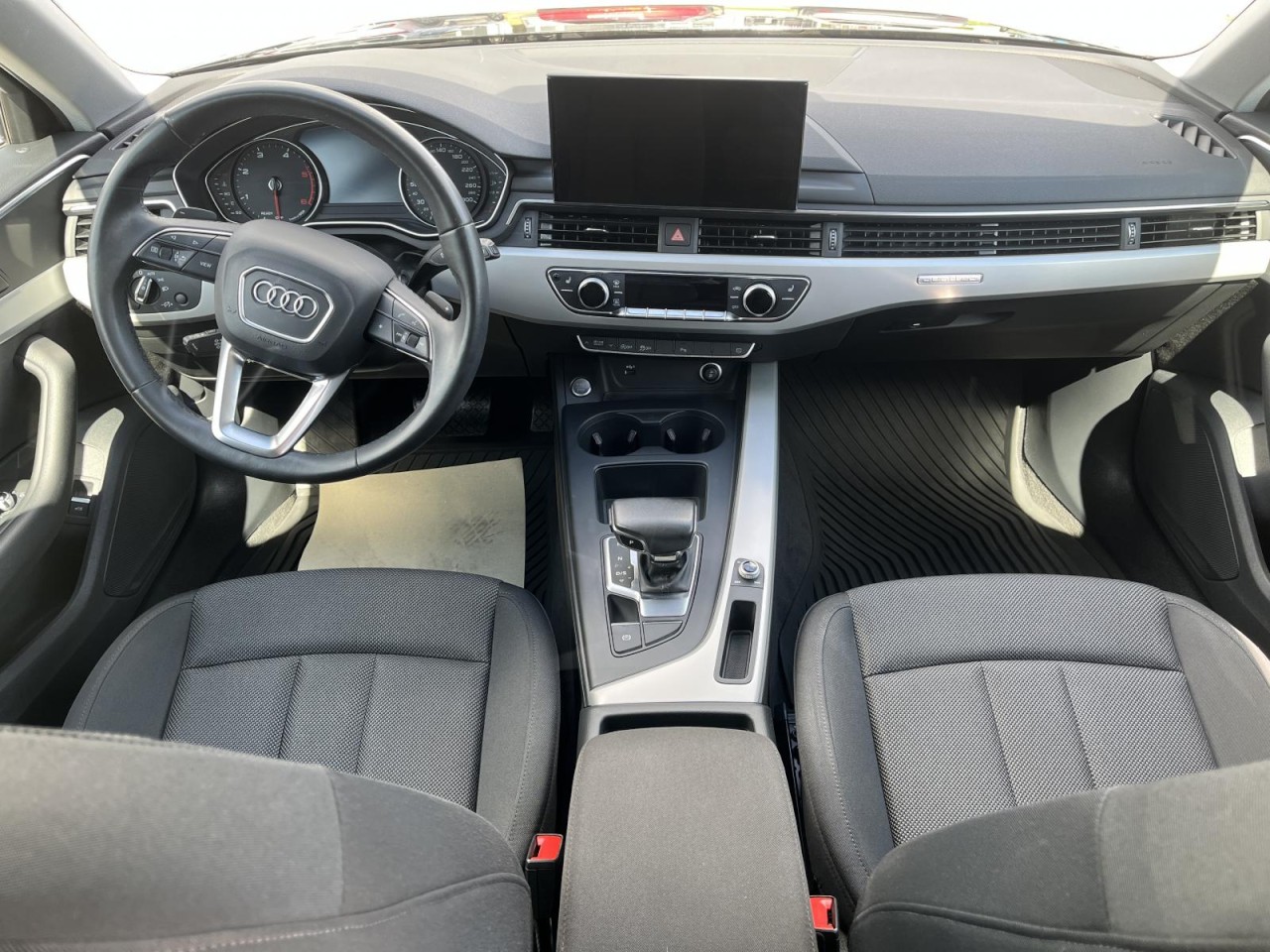 A4 Avant 40 TDI quattro S tronic (Navi, LED, AHK)