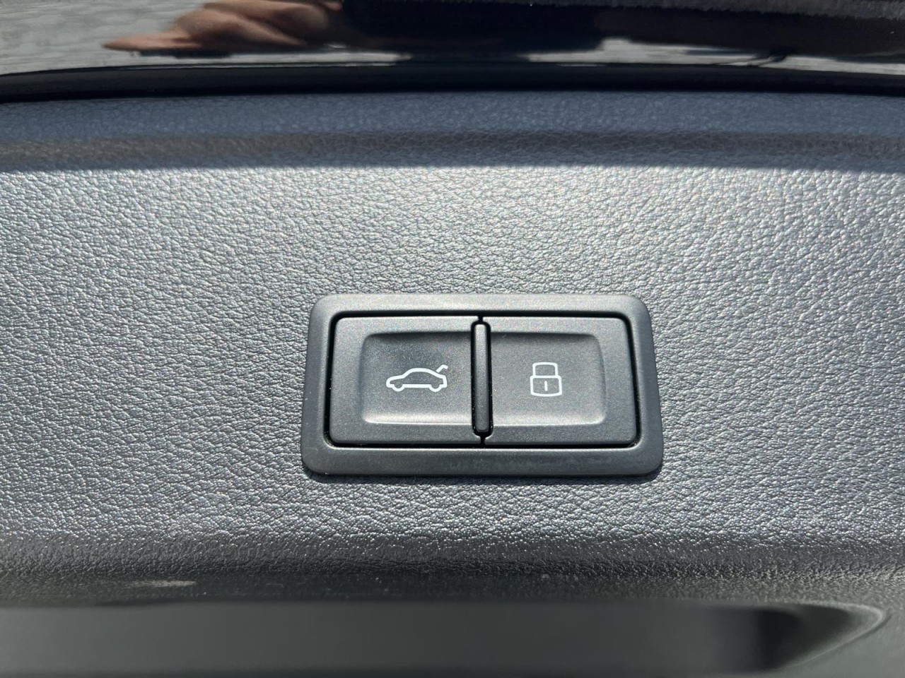 A4 Avant 40 TDI quattro S tronic (Navi, LED, AHK)