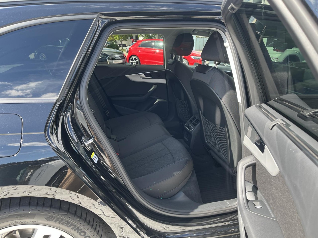 A4 Avant 40 TDI quattro S tronic (Navi, LED, AHK)