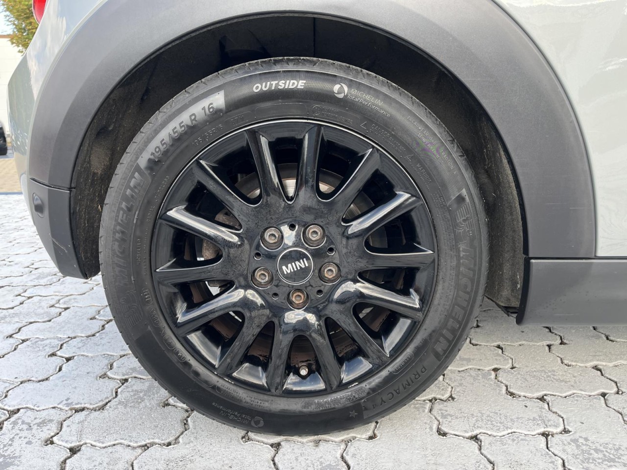 Cooper Cabrio 1,5 (Navi+Sitzh.+PDC+CarbonBlackLine)