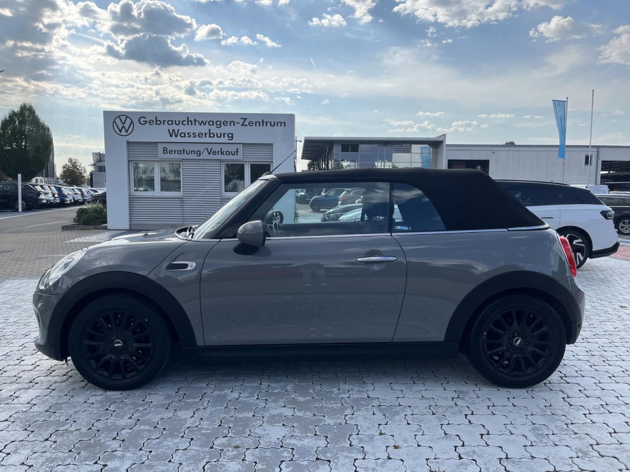 Cooper Cabrio 1,5 (Navi+Sitzh.+PDC+CarbonBlackLine)