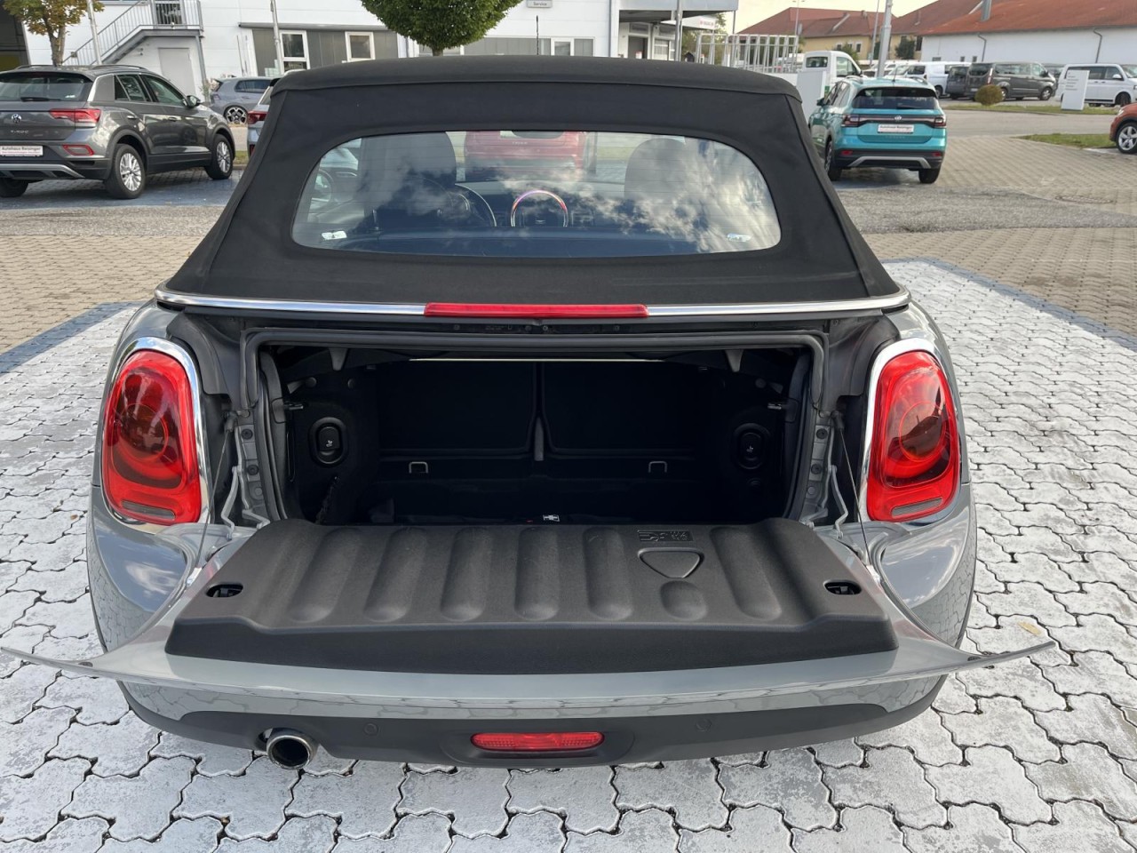 Cooper Cabrio 1,5 (Navi+Sitzh.+PDC+CarbonBlackLine)