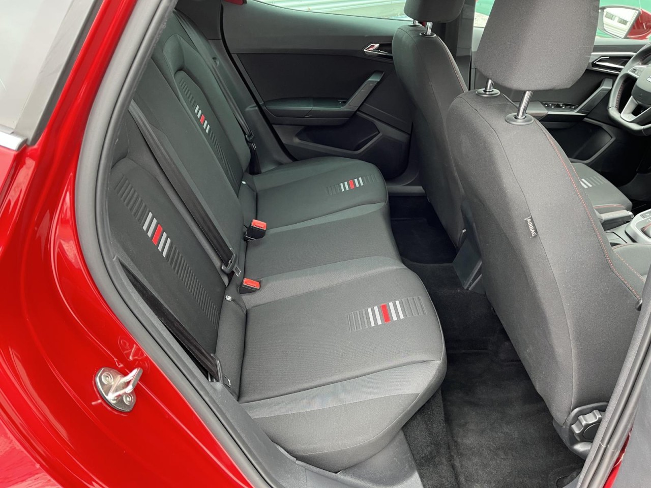 Arona 1,0 TSI DSG FR (LED+AHK+GRA+NAVI) Klima