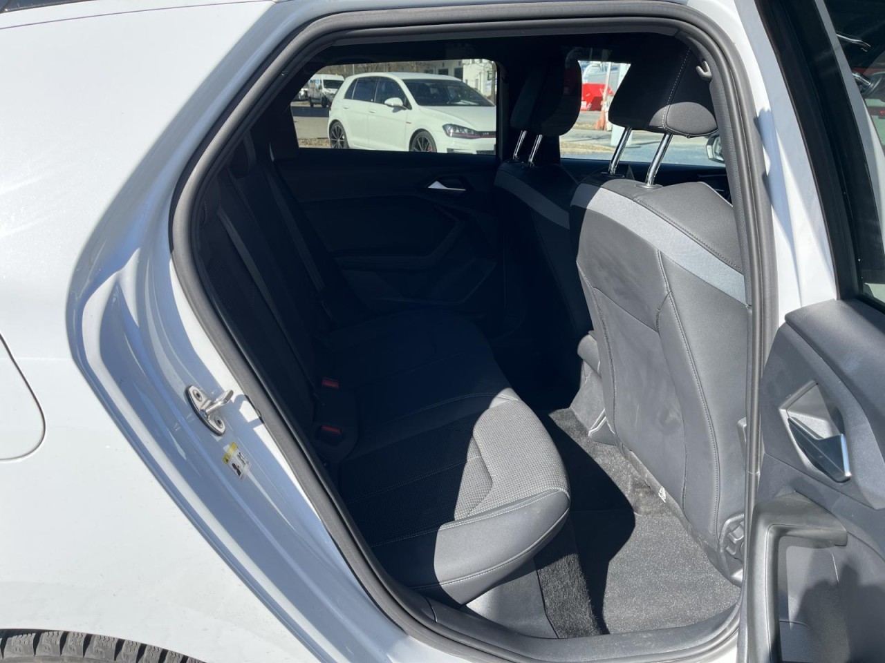 A1 Sportback 1,0 TFSI S-Line Advanced (LED,Sounds.)