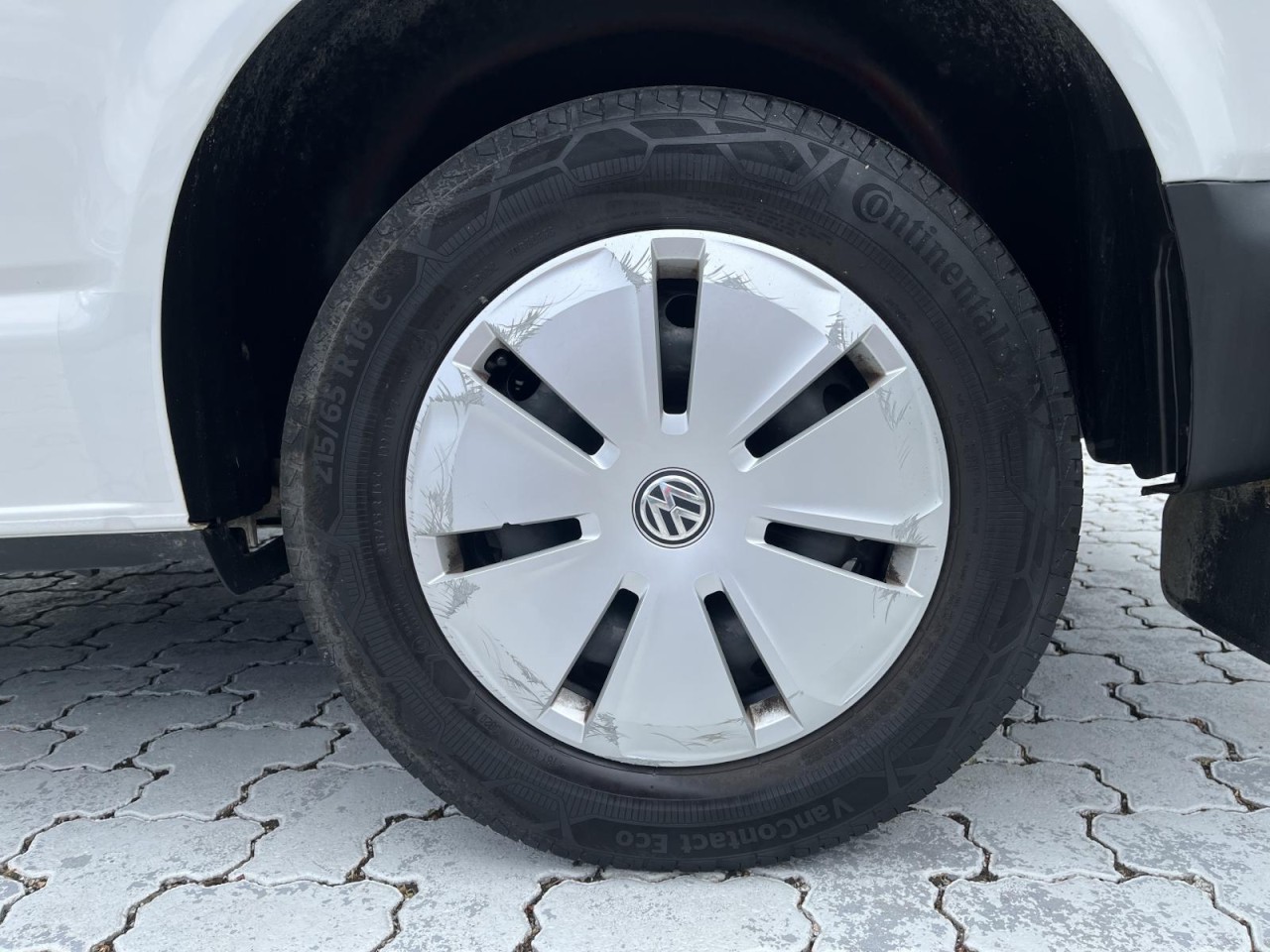 Transporter Kombi T6.1 2.0 TDI Kombi (Climatic+AHK+9-Sitze+Trittst)