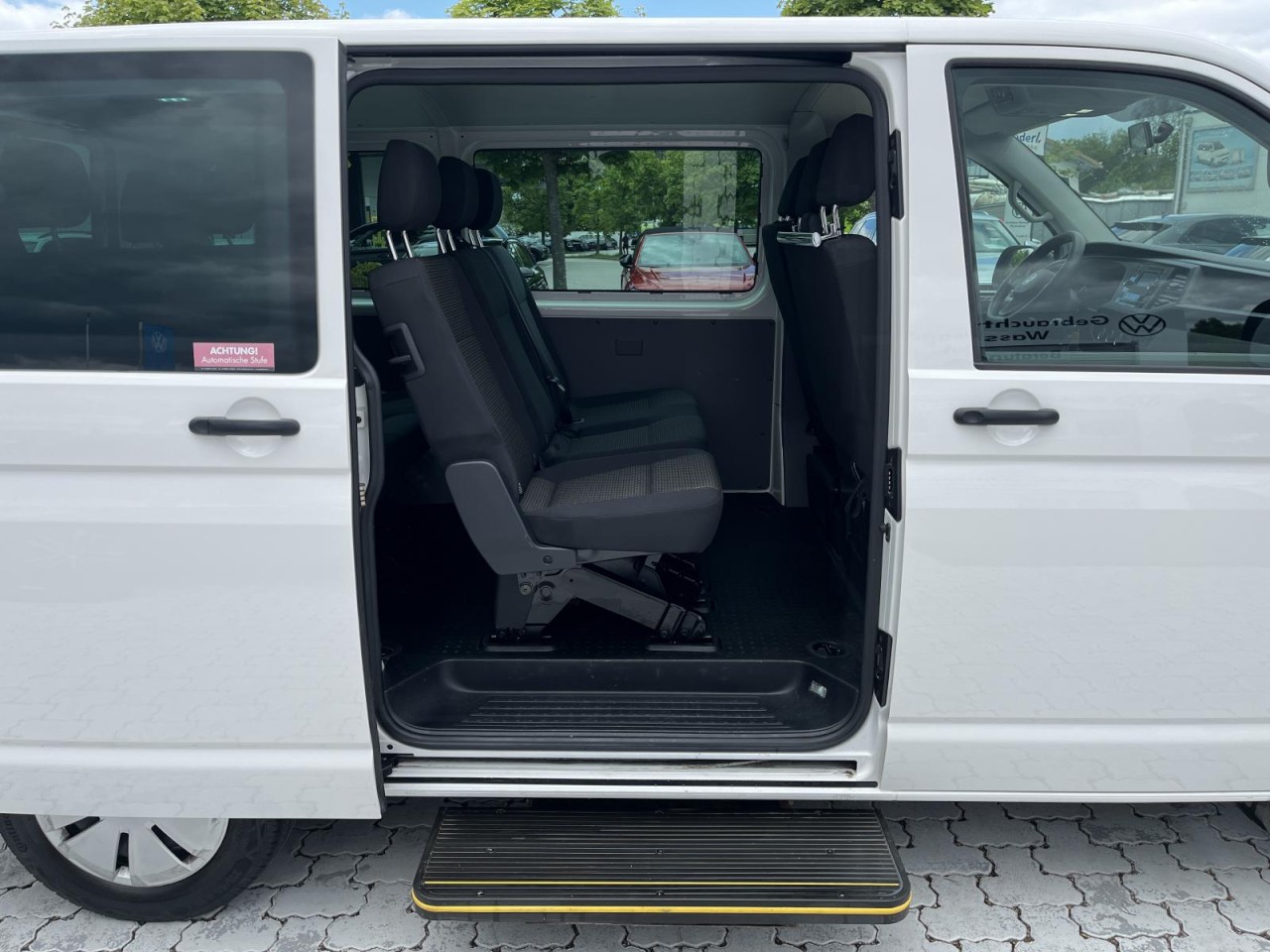 Transporter Kombi T6.1 2.0 TDI Kombi (Climatic+AHK+9-Sitze+Trittst)