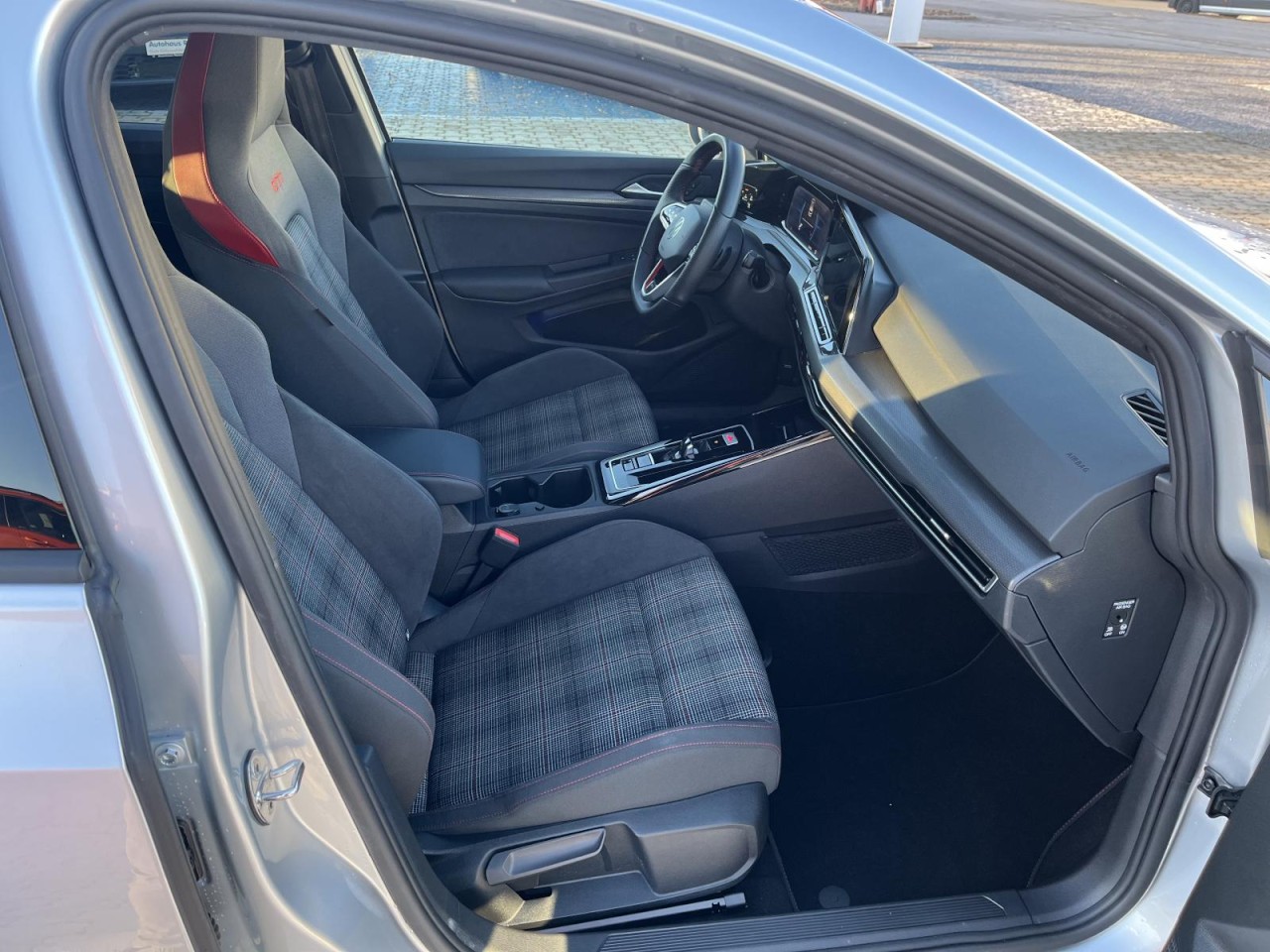 Golf VIII GTI 2.0 TSI DSG (IQLight,Navi,RearView,DCC)