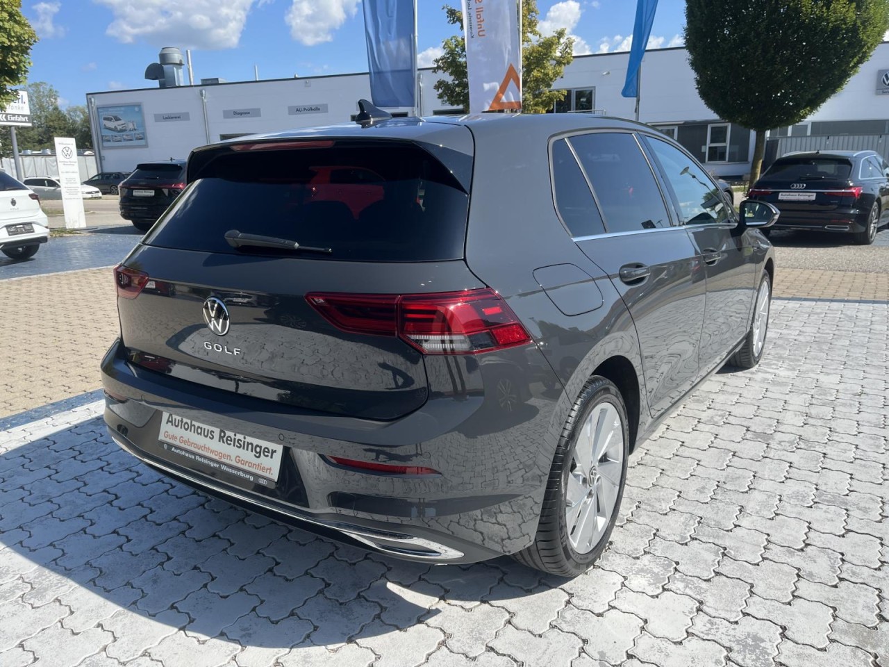 Golf VIII 1.5 TSI Style (LEDPlus+NAVI+APP+ACC+HeadUp+RearView+Sounds.)