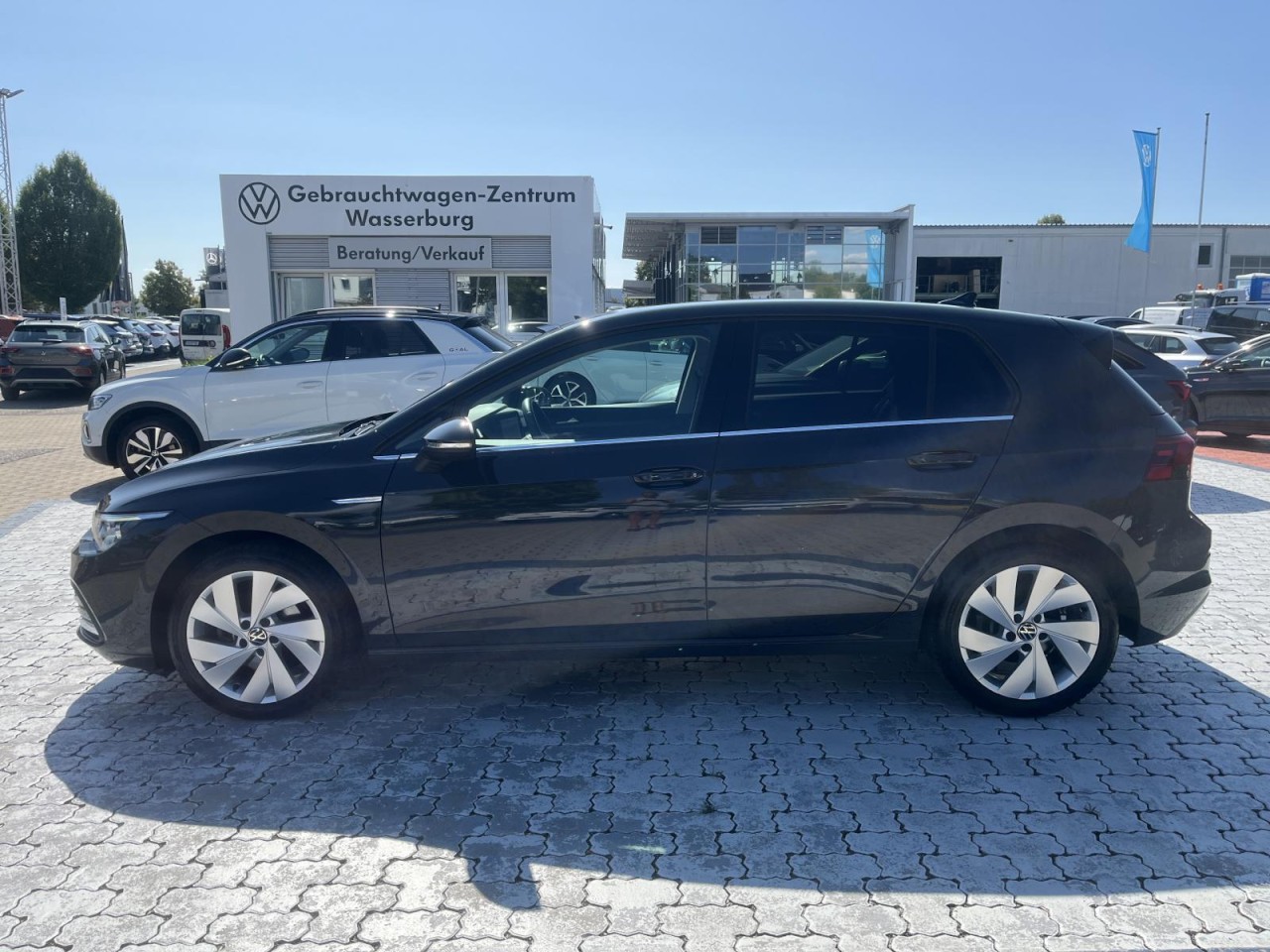 Golf VIII 1.5 TSI Style (LEDPlus+NAVI+APP+ACC+HeadUp+RearView+Sounds.)