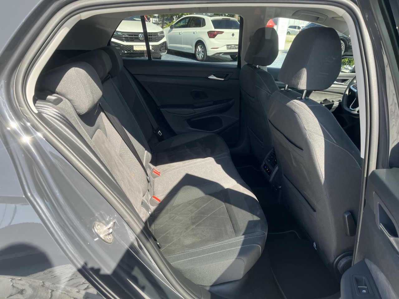 Golf VIII 1.5 TSI Style (LEDPlus+NAVI+APP+ACC+HeadUp+RearView+Sounds.)