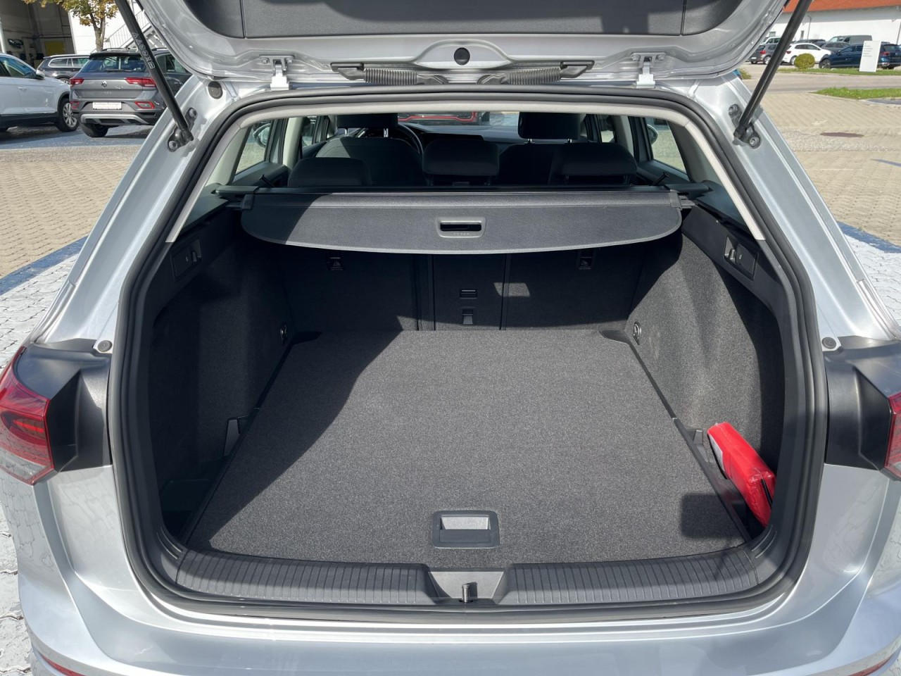 Golf VIII Variant 1.5 eTSI Life DSG (LEDPlus+NAVI+APP+ACC)