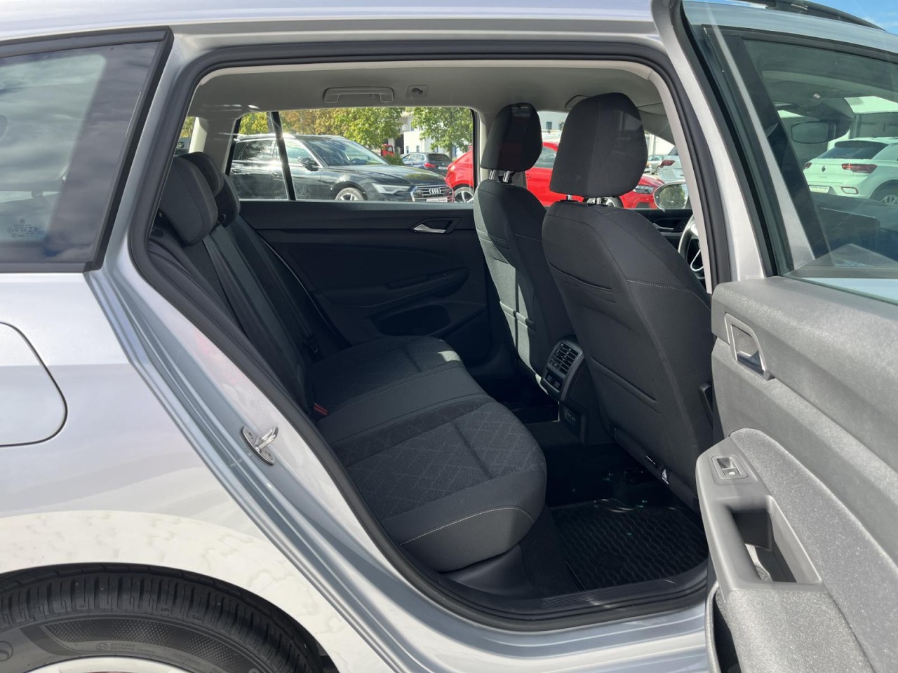 Golf VIII Variant 1.5 eTSI Life DSG (LEDPlus+NAVI+APP+ACC)