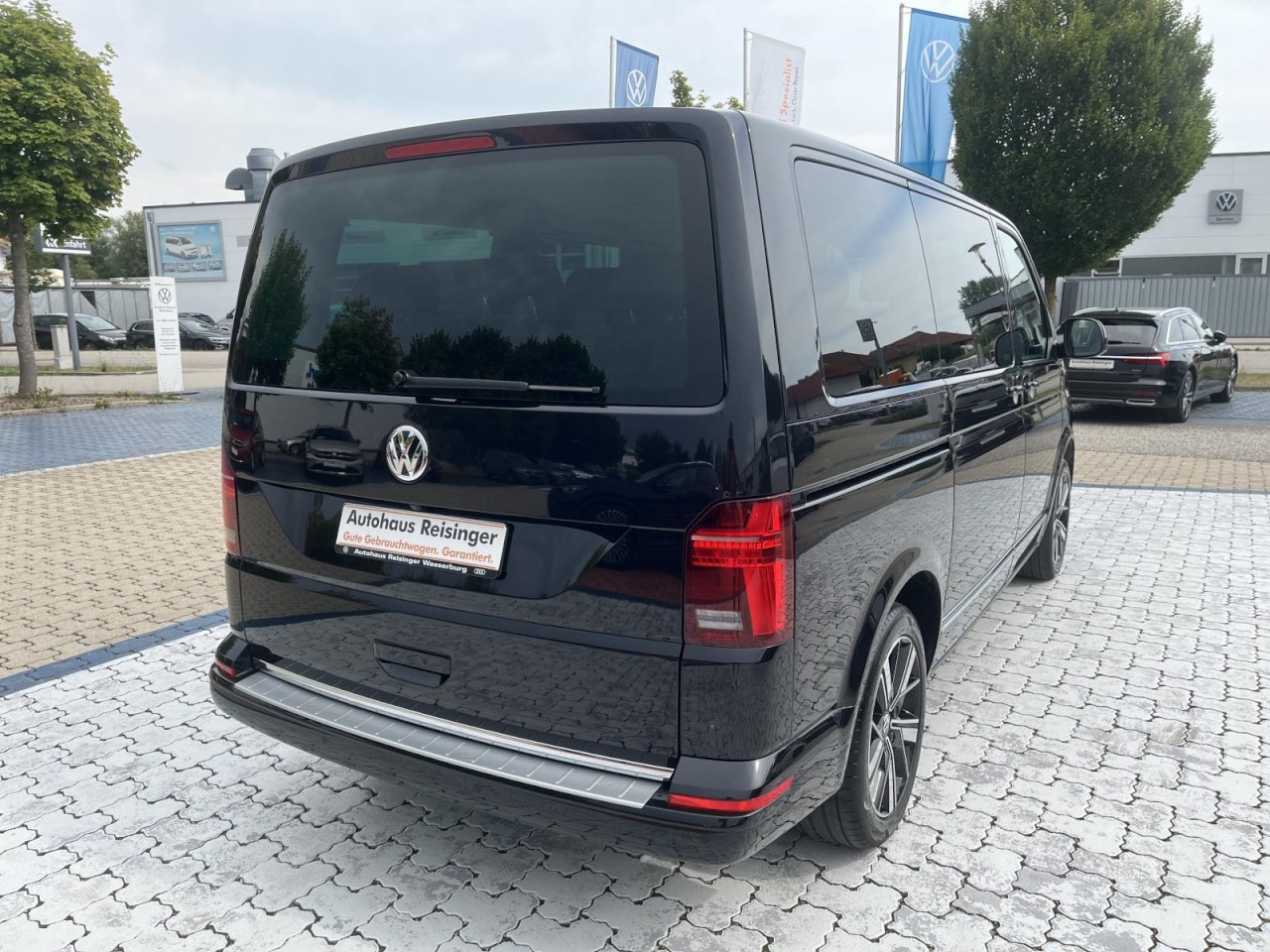 Multivan T6.1 Generation Six 2,0 TDI DSG 4 Motion (LED+RearView)