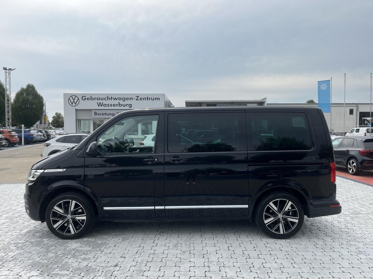 Multivan T6.1 Generation Six 2,0 TDI DSG 4 Motion (LED+RearView)
