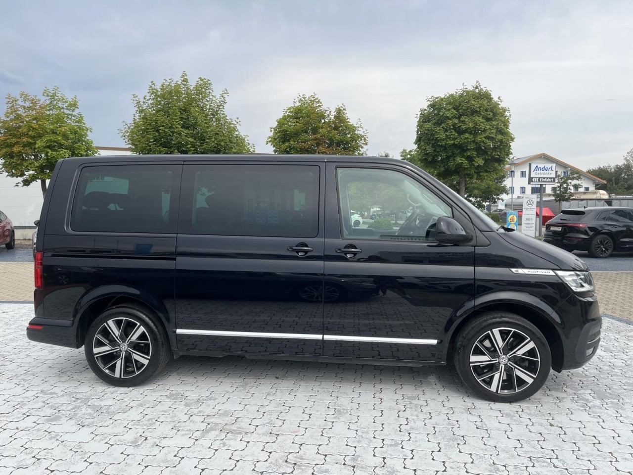 Multivan T6.1 Generation Six 2,0 TDI DSG 4 Motion (LED+RearView)