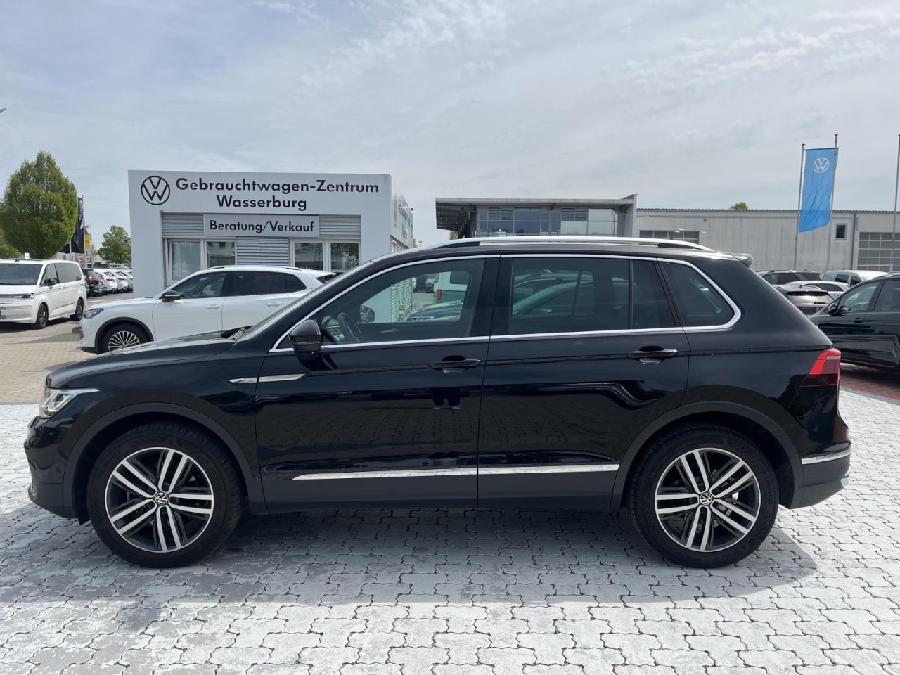 Tiguan 2,0 TDI DSG 4Motion Elegance (LED+AHK+Leder)