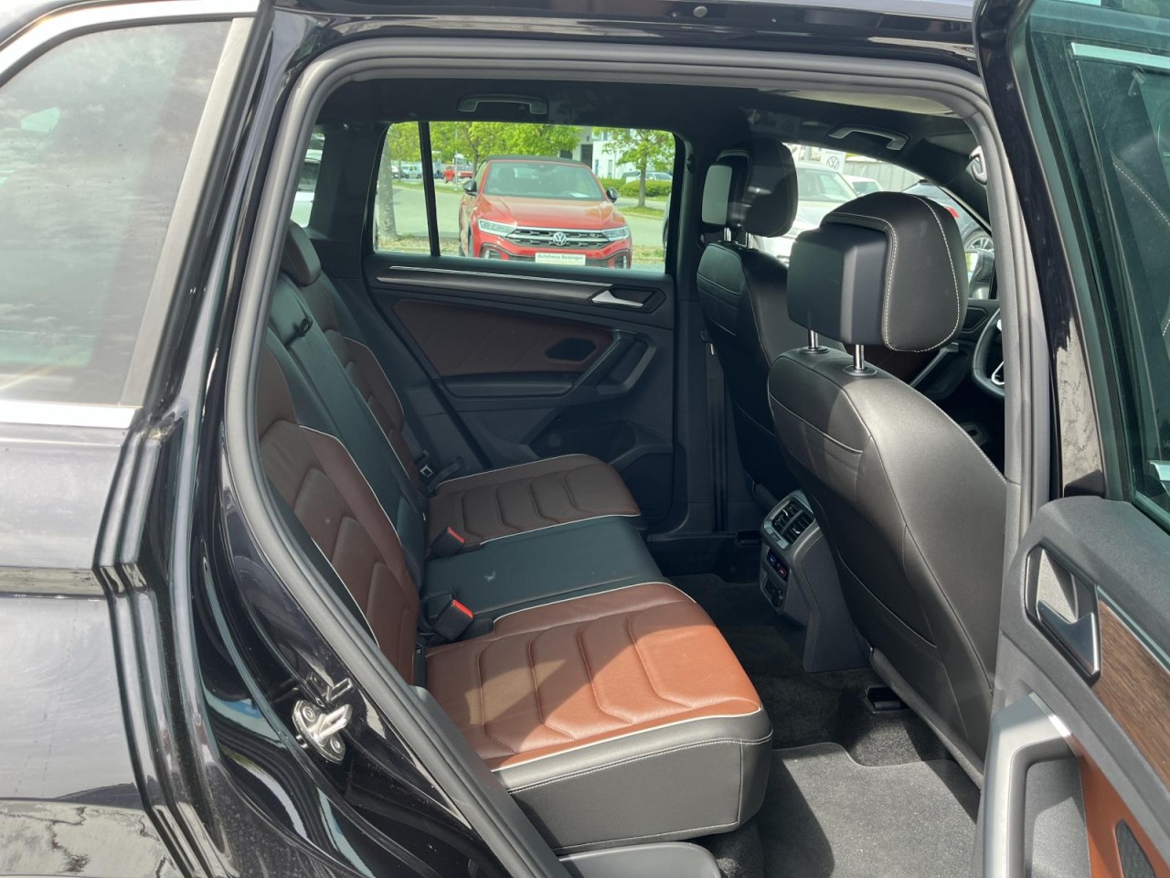 Tiguan 2,0 TDI DSG 4Motion Elegance (LED+AHK+Leder)