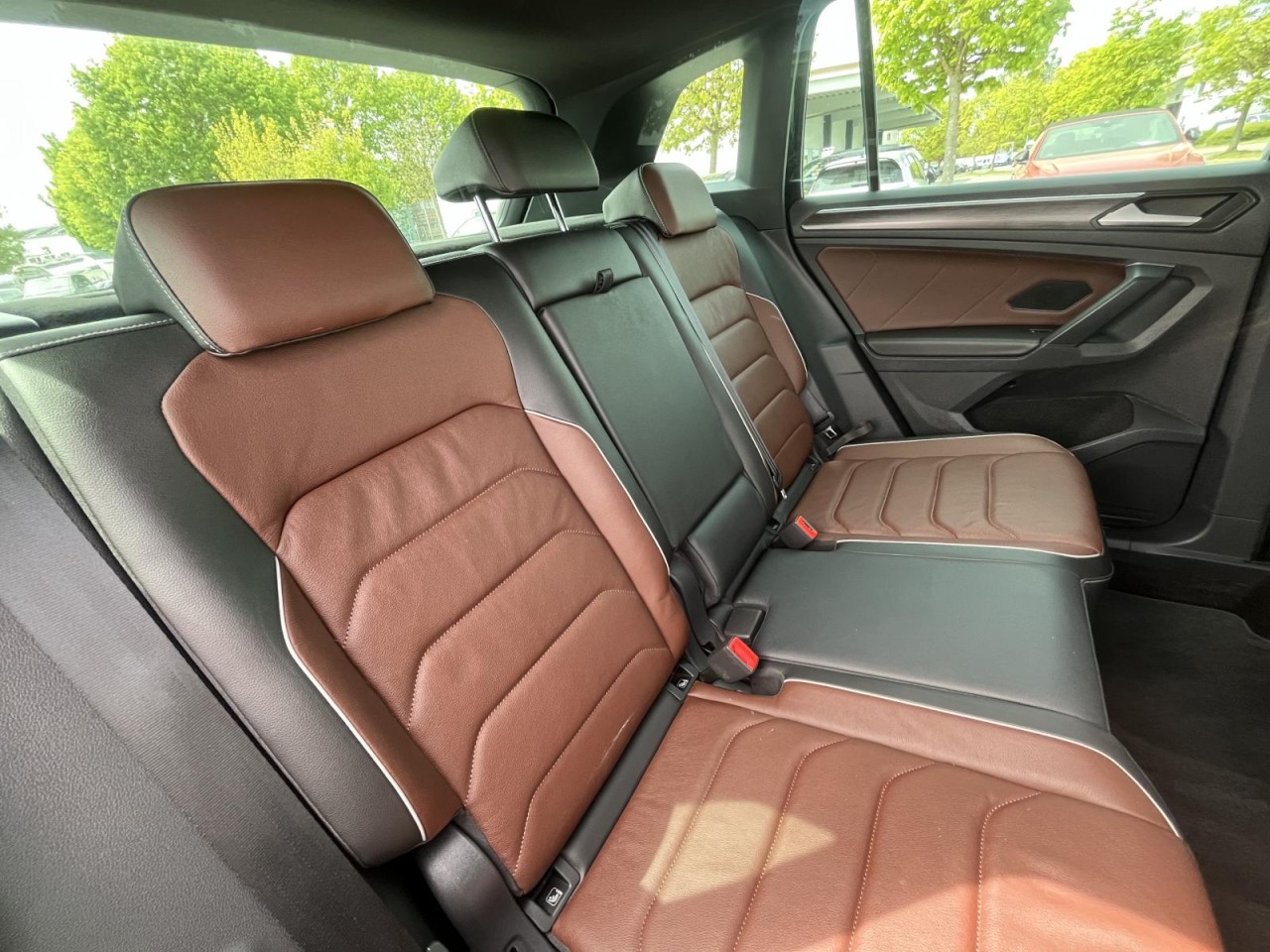 Tiguan 2,0 TDI DSG 4Motion Elegance (LED+AHK+Leder)