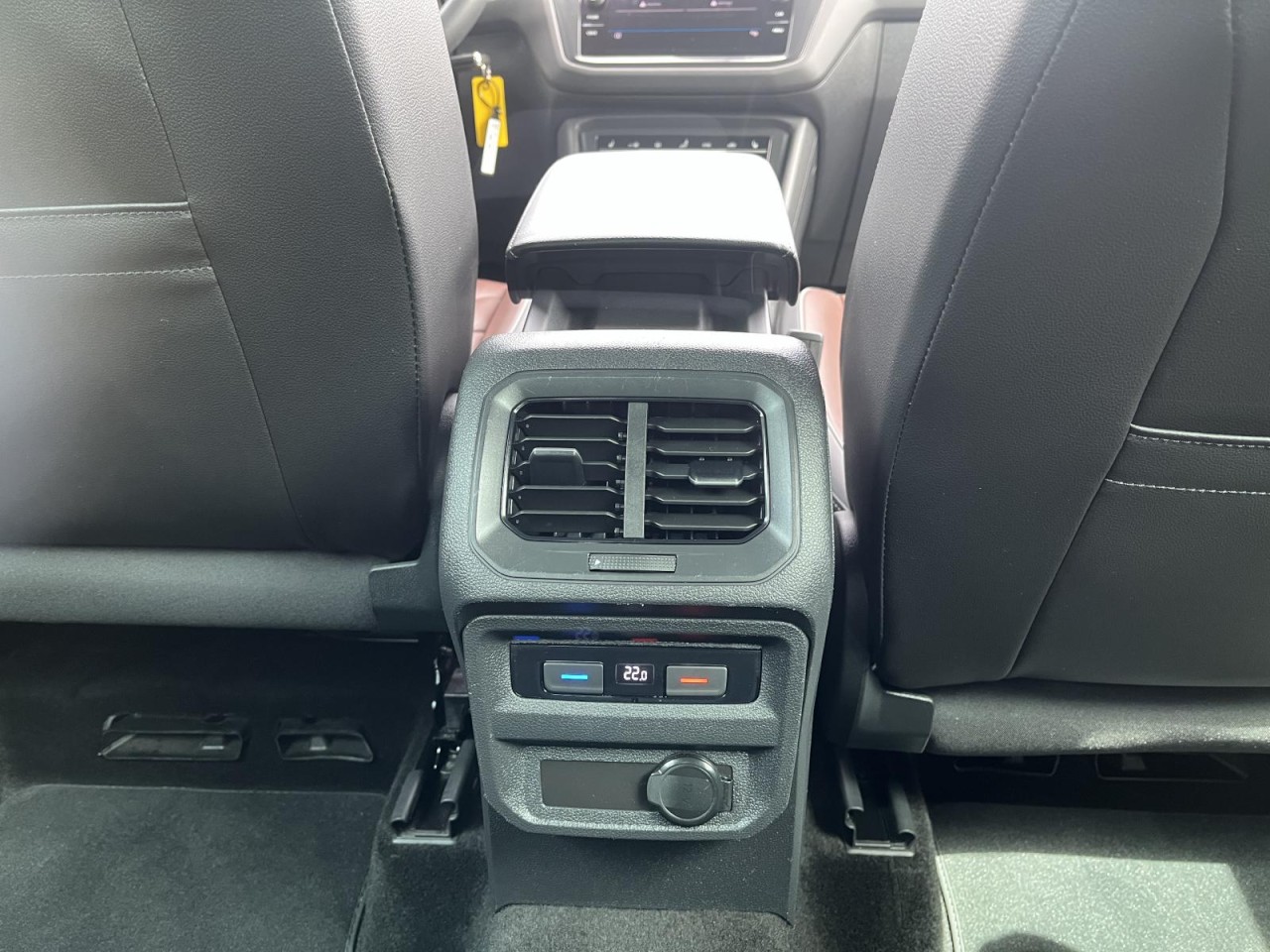 Tiguan 2,0 TDI DSG 4Motion Elegance (LED+AHK+Leder)
