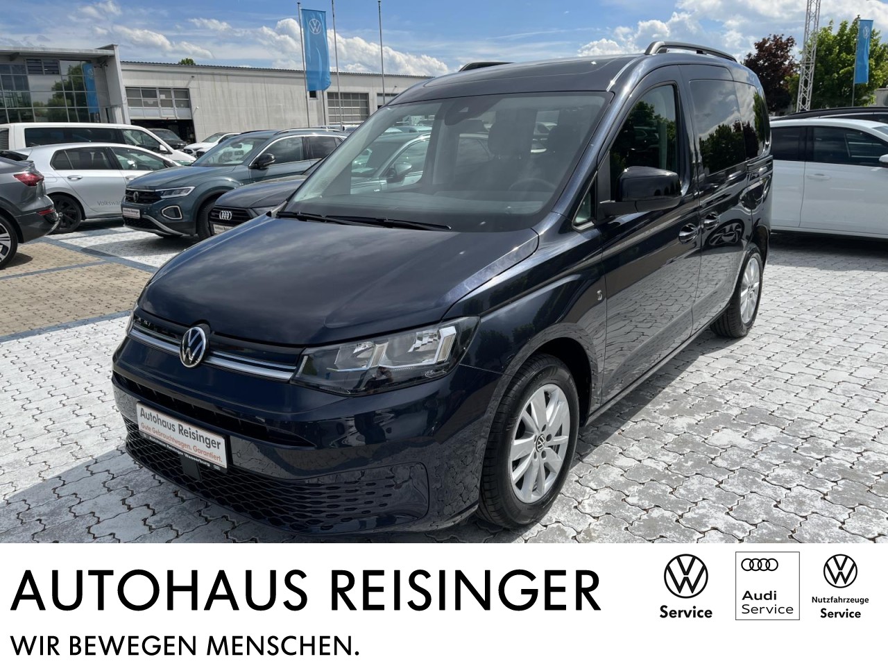 Caddy 2.0 TDI Life (NAVI+AHK+RearView+Panorama)
