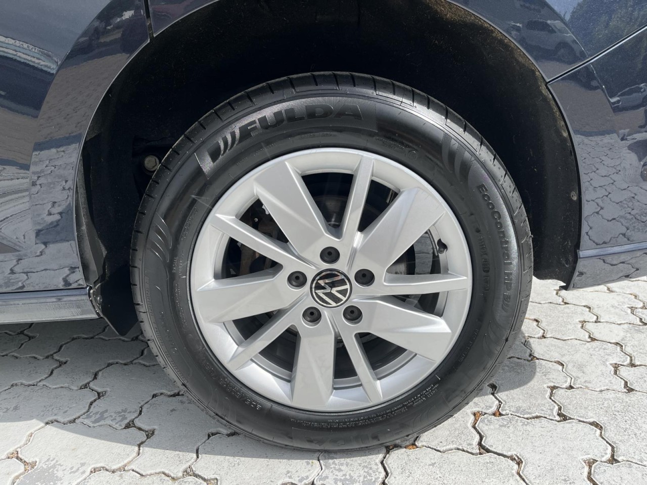Caddy 2.0 TDI Life (NAVI+AHK+RearView+Panorama)