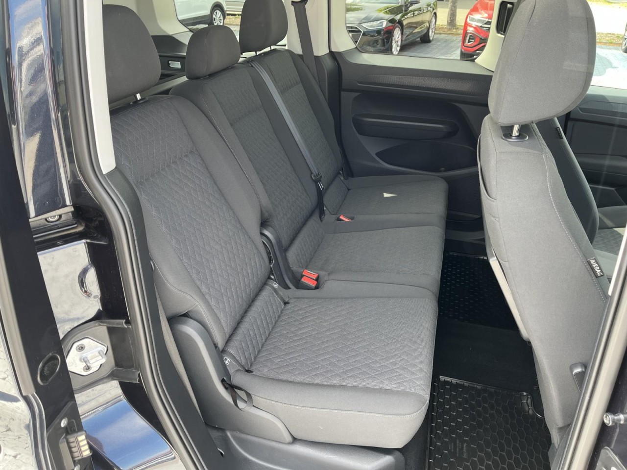 Caddy 2.0 TDI Life (NAVI+AHK+RearView+Panorama)