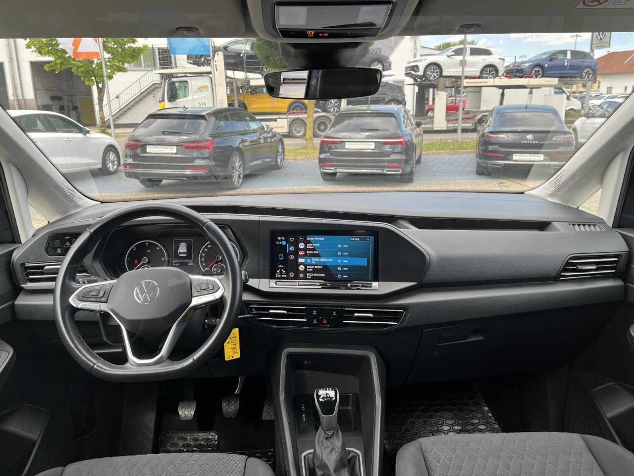 Caddy 2.0 TDI Life (NAVI+AHK+RearView+Panorama)