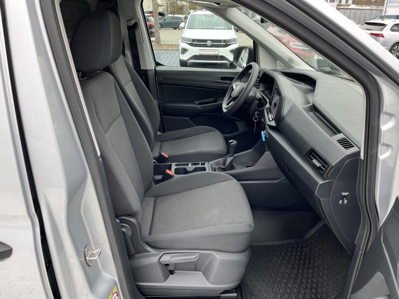 Caddy Cargo 2.0 TDI (PDC+Klima+Navi+RearView)