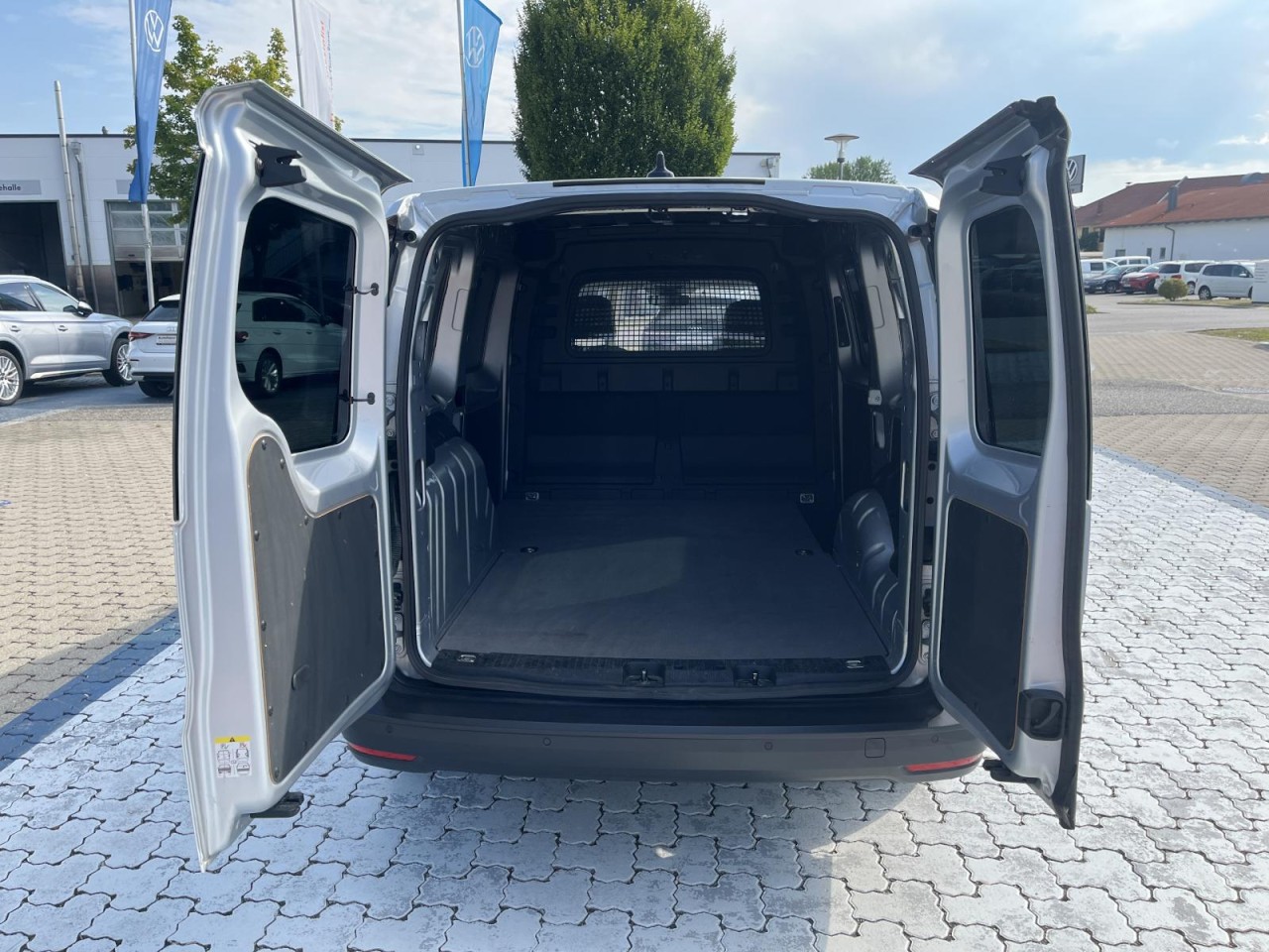 Caddy Maxi Commerce Cargo 2.0 TDI DSG (LED+Navi+R-Kamera+)