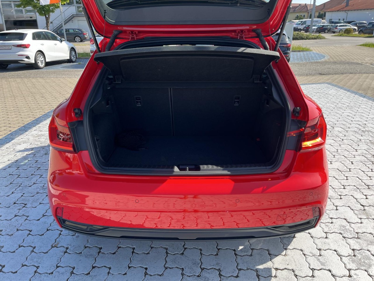 A1 Sportback 1.0 TFSI Advanced S-Tronic (LED,Sounds.)