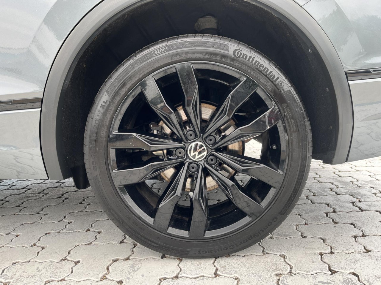 Tiguan Allspace 2.0 TSI R-Line 4Motion (IQLight+Pano+AHK+R-Kamera)