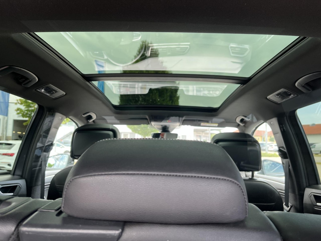 Tiguan Allspace 2.0 TSI R-Line 4Motion (IQLight+Pano+AHK+R-Kamera)