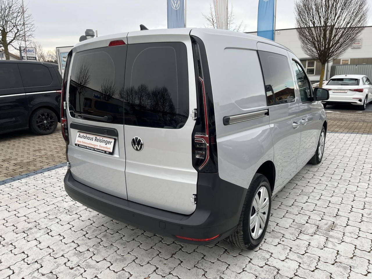Caddy Cargo 2.0 TDI DSG (NaviI+LED+RearView)